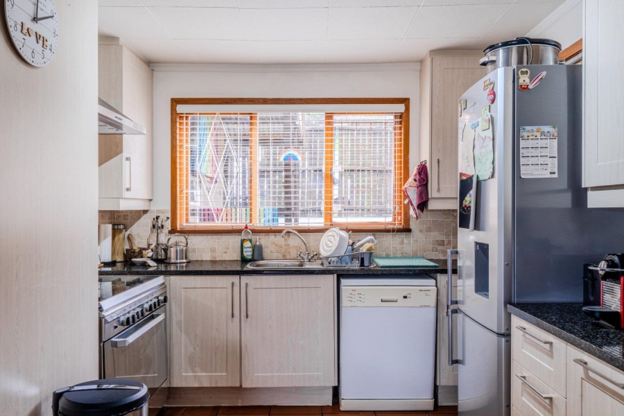 3 Bedroom Property for Sale in Fish Hoek Western Cape